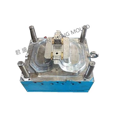 汽车模具